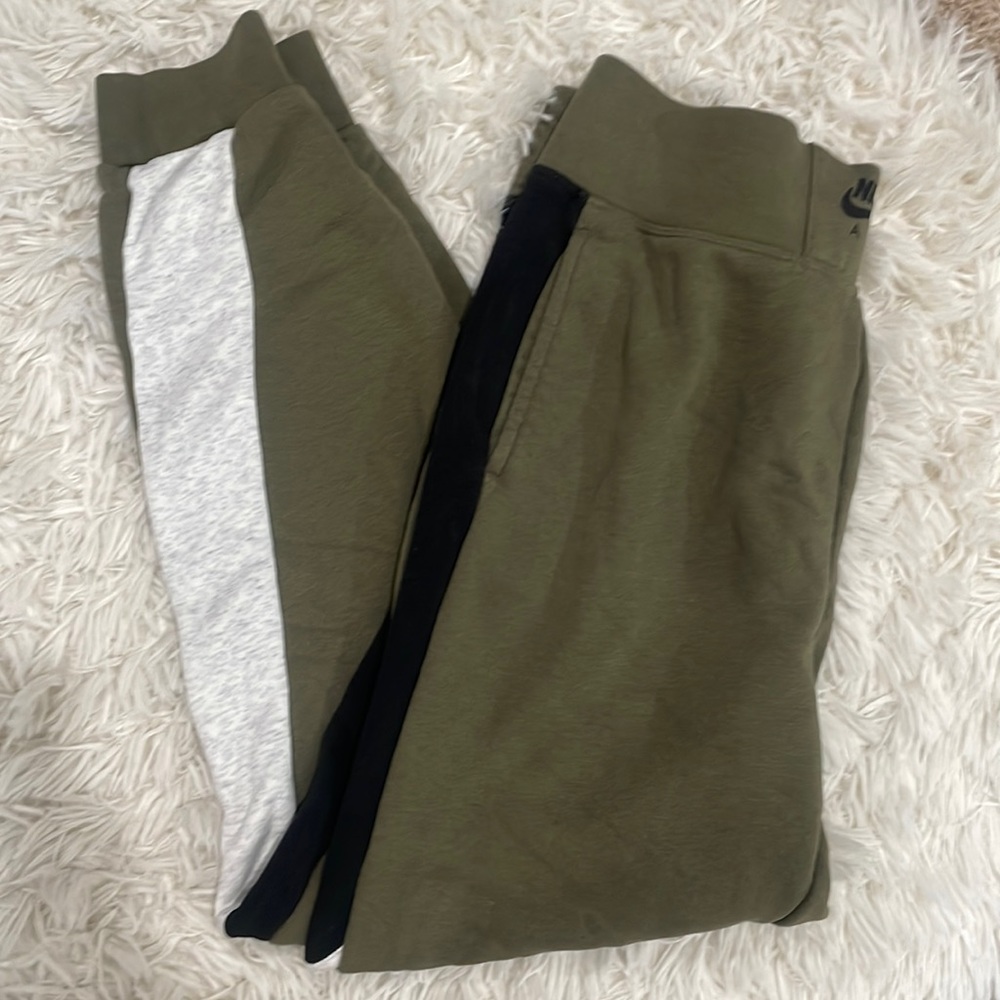 Womens Nike Joggers